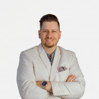 Tomáš J